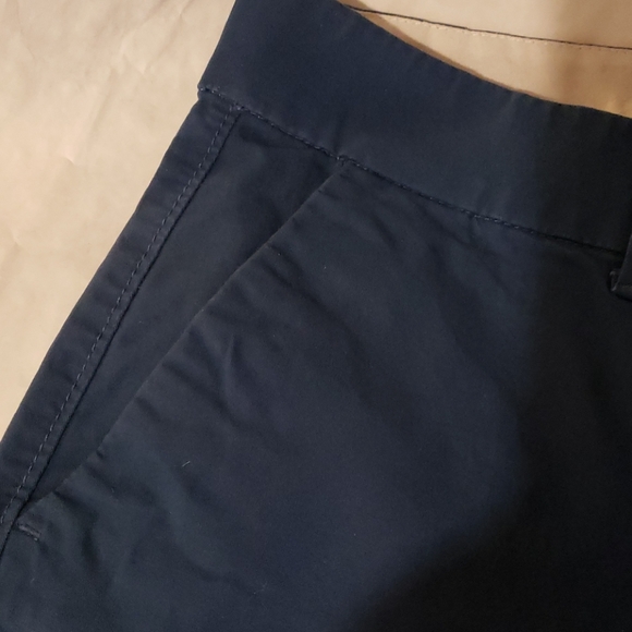 Shorts - Picture 3 of 5